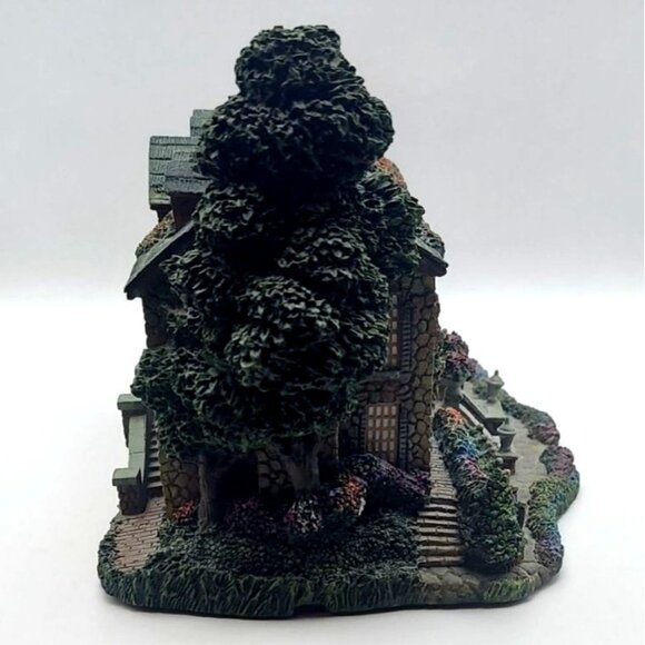 SOLD Thomas Kinkade Hawthorne Village Lamplight Inn Sculpture #79986 Christmas - Picture 5 of 10
